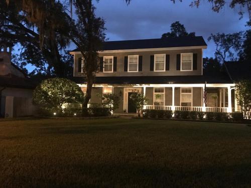 Orlando Landscaping & Lighting at Vias WP